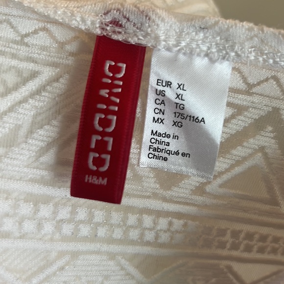 Divided Beach Cover Up - Picture 6 of 7